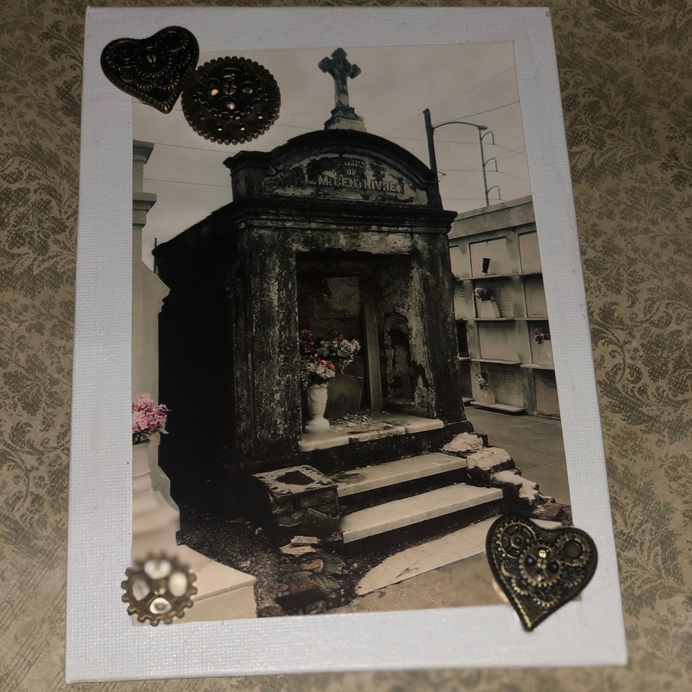 New Orleans cemetery photo